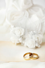 wedding rings, flowers and wedding invitation - 329304350