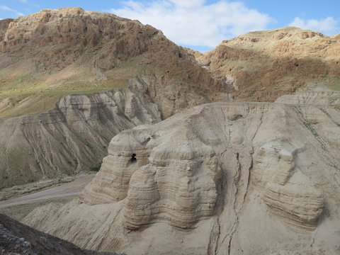 H&ouml;hlen von Qumran in Israel