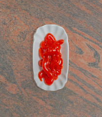 Tomaten Ketchup in einer weißen Schale für die Food Fotografie 