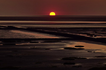 Nordsee,  Sonnenuntergang im Watt bei Büsum