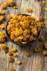 Raw Yellow Organic Golden Raisins