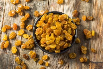 Raw Yellow Organic Golden Raisins