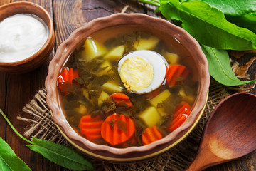 Sorrel soup with egg