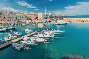 Bellissimo porto di Giovinazzo a nord di Bari in Puglia