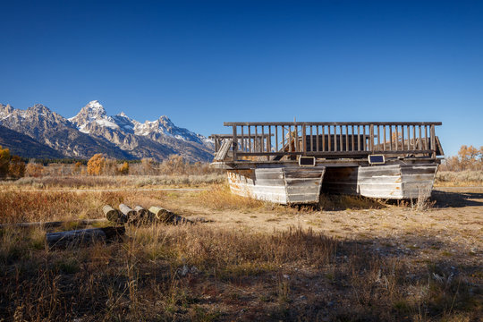 Menor&rsquo;s reaction ferry in Grand Teton National Park, Wyoming, USA was ideal crossing point of the Snake River channel