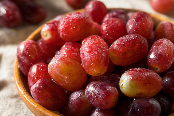 Raw Organic Red Grapes