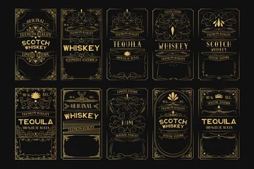 Fotobehang Set gouden alcoholetiketten. Vintage gouden scotch, whisky, tequila, rumframes voor fles met belettering. © Kirill
