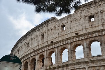 Obraz premium Ancient Roman Colosseum in Rome Italy