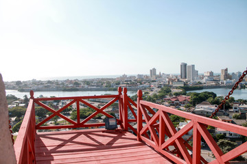 Vista de la Ciudad moderna de Cartagena desde el Castillo de San Felipe.