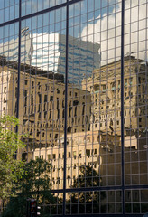 Naklejka premium Montreal: The old reflected in the new