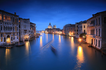 Naklejka premium Grand canal of Venice city with beautiful architecture at dusk, Italy