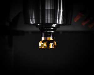 High tech CNC Fr&auml;skopf in der Automation