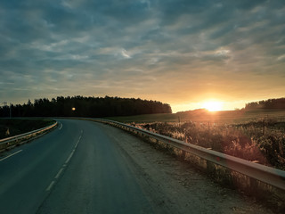 Obraz premium road in sunset