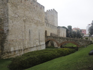 Fototapeta na wymiar castle in Lissabon