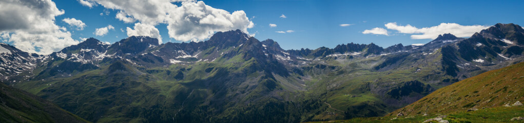 Obraz na płótnie Canvas Swiss Alps, Beautiful Alps, Mountains in clouds