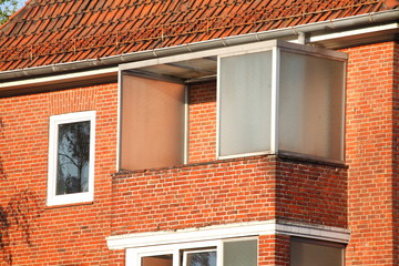 Modernes monotones Wohngebäude, Mehrfamilienhaus, Bremen, Deutschland