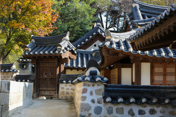 Hanok houses seen in Korea are old-fashioned.