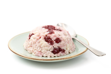 Milchreis mit Kirschen