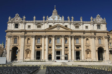 Fototapeta na wymiar St. Peter's Basilica in Vatican City, the papal enclave in Rome, Italy