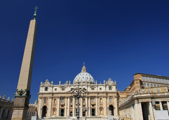 Fototapeta na wymiar St. Peter's Basilica in Vatican City, the papal enclave in Rome, Italy