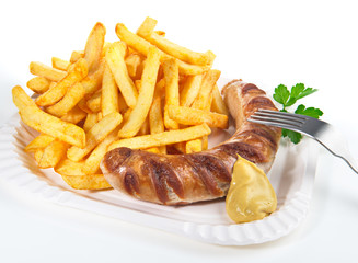 Bratwurst mit Pommes Frites