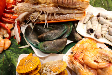 Seafood in a shop window in a cafe.