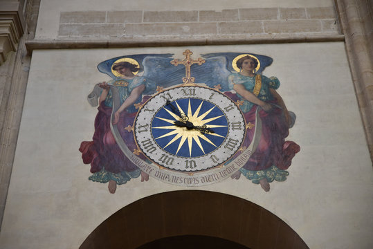 Horloge de Saint Germain l'Auxerrois &agrave; Paris, France
