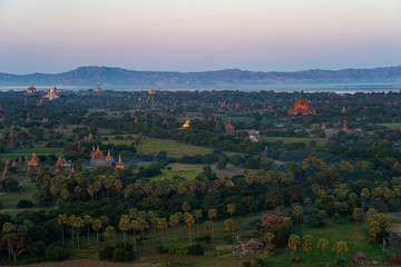 Globos en Bagan (Myanmar)
