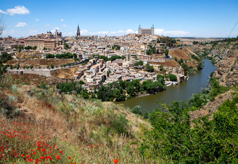 Fototapeta na wymiar Top view of the historic city center and the Tagus River. Toledo. Spain