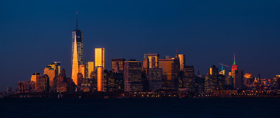 Fototapeta na wymiar Panorama view of Manhattan skyline in NYC