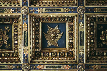Plafond de la cathédrale Notre-Dame de L'Assomption de la tour de Pise