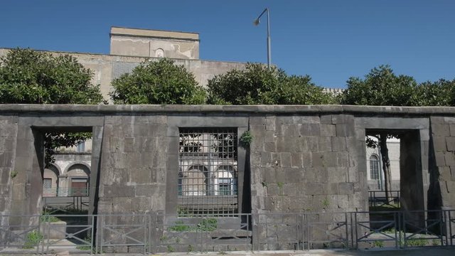 N&aacute;poles. Muralla Castello del Carmine. Campania, Italia, Europa.