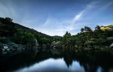 Obraz premium Fotografía en el embalse del Ejercito del Aire, En la barranca.