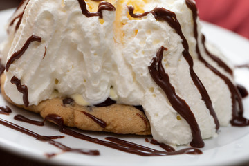 whipped cream with biscuit