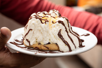 cookie with ice cream
