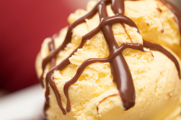 cookie with ice cream