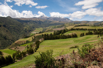 Naklejka premium The Ilinizas volcano
