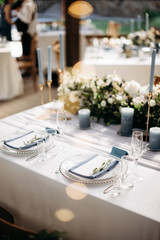 Beeautiful wedding table decoration and decor in blue style