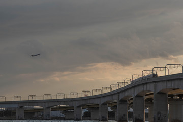 空港島への橋