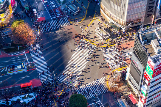 渋谷駅前スクランブル交差点 の画像 1 1 件の Stock 写真 ベクターおよびビデオ Adobe Stock 渋谷駅前スクランブル交差点 の画像 1 1 件の Stock 写真 ベクターおよびビデオ Adobe Stock