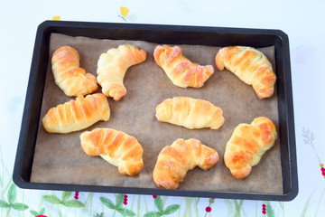 Selbstgemachte Hefehörnchen