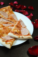pizza with ham and cheese