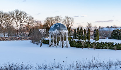 Fototapeta na wymiar house in estonian winter