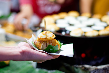 Sweet and Savory Grilled Coconut-Rice Hotcakes, Coconut Rice Cake, Asian dessert, Thai, Thailand, Luang Prabang, Laos