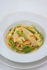 タケノコと春野菜の辛子明太クリームパスタ