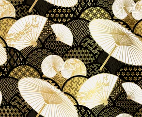 Stof per meter ventilator bloem unbrella vector japans chinees naadloos patroon ontwerp goud zwart © CharlieNati