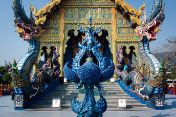 Fototapeta premium Blue Naga statue at Blue temple
