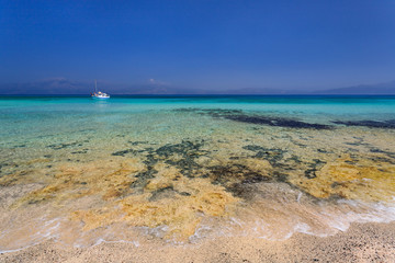 spiaggia sull'isola di Chrissi, a Creta