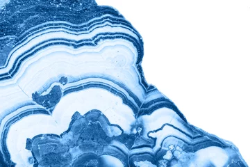 Querschnitt des abstrakten blauen Fantasy-Minerals, Farbe des Jahres 2020 Pantone Classic Blue 19-4052 © lukszczepanski