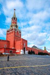 Obraz premium Moscow Kremlin with Spassky Tower in center city on Red Square, Moscow, Russia